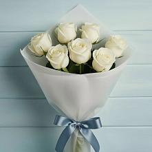 Букет 7 Белых роз Эдлесс Лав в Нефтекамске