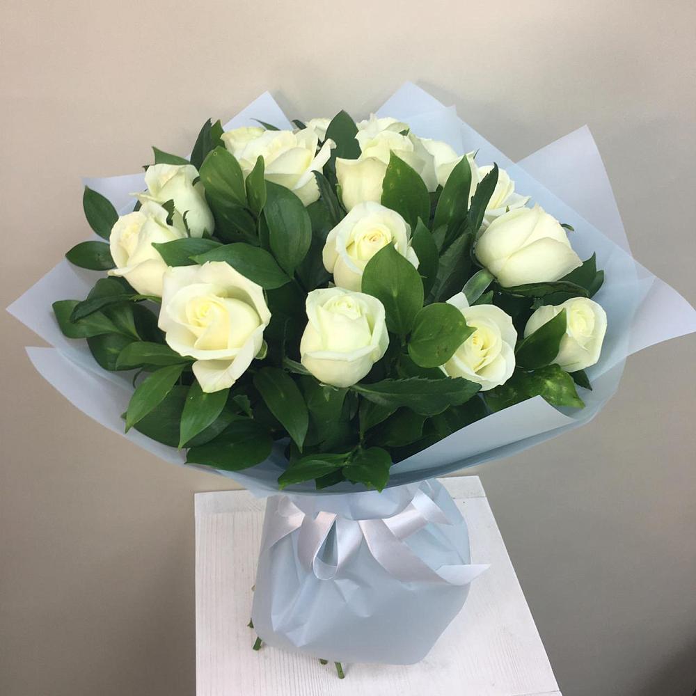 Букет 15 Белых роз Проуд в Нефтекамске