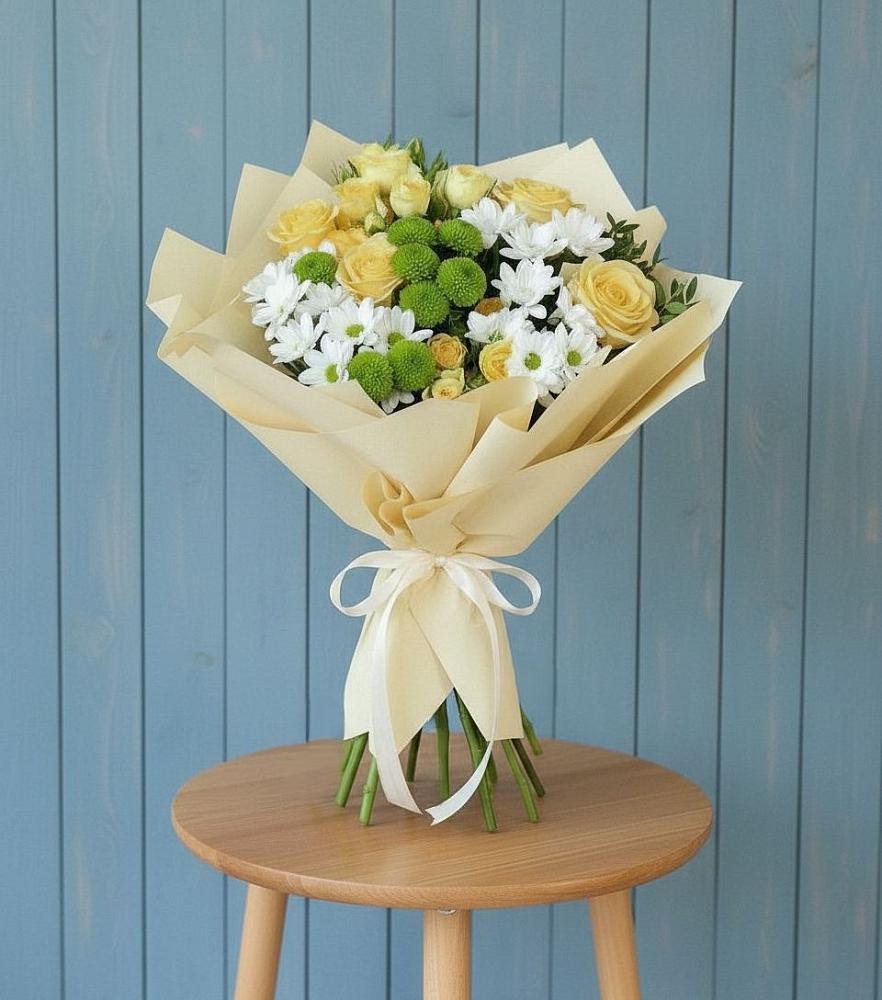 Букет цветов из: Хризантемы и Розы в Нефтекамске