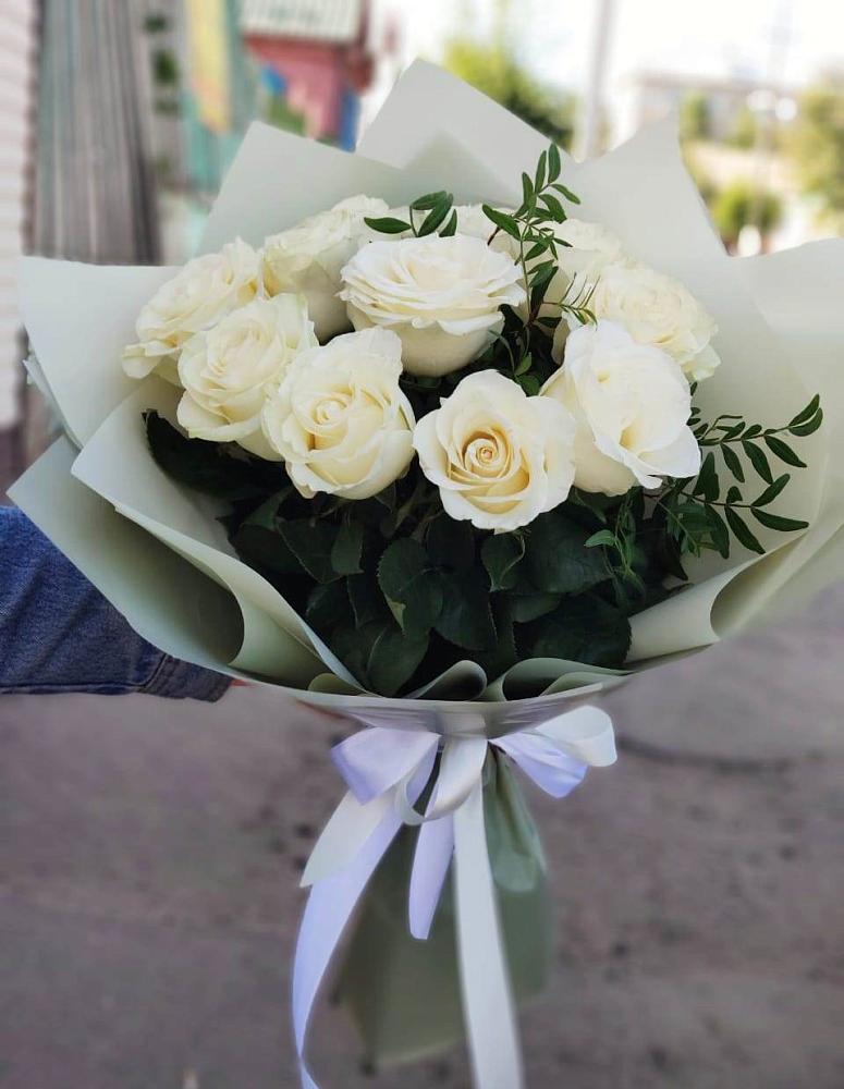 Букет Белые розы Проуд в Нефтекамске