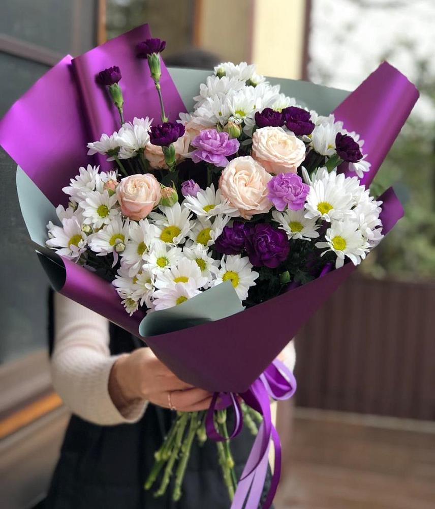 Букет цветов из: Хризантемы, Гвоздики и Розы в Нефтекамске