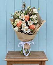 Букет цветов из:  Альстромерии, Лизиантусы, Розы и Хризантемы #REPLACE_PRED# Нефтекамске