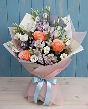 Букет цветов из:  Лизиантусы, Розы, Альстромерии и Гипсофила в Нефтекамске