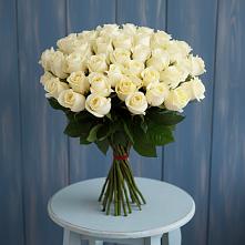 Букет 51 Белая роза Эдлесс Лав в Нефтекамске