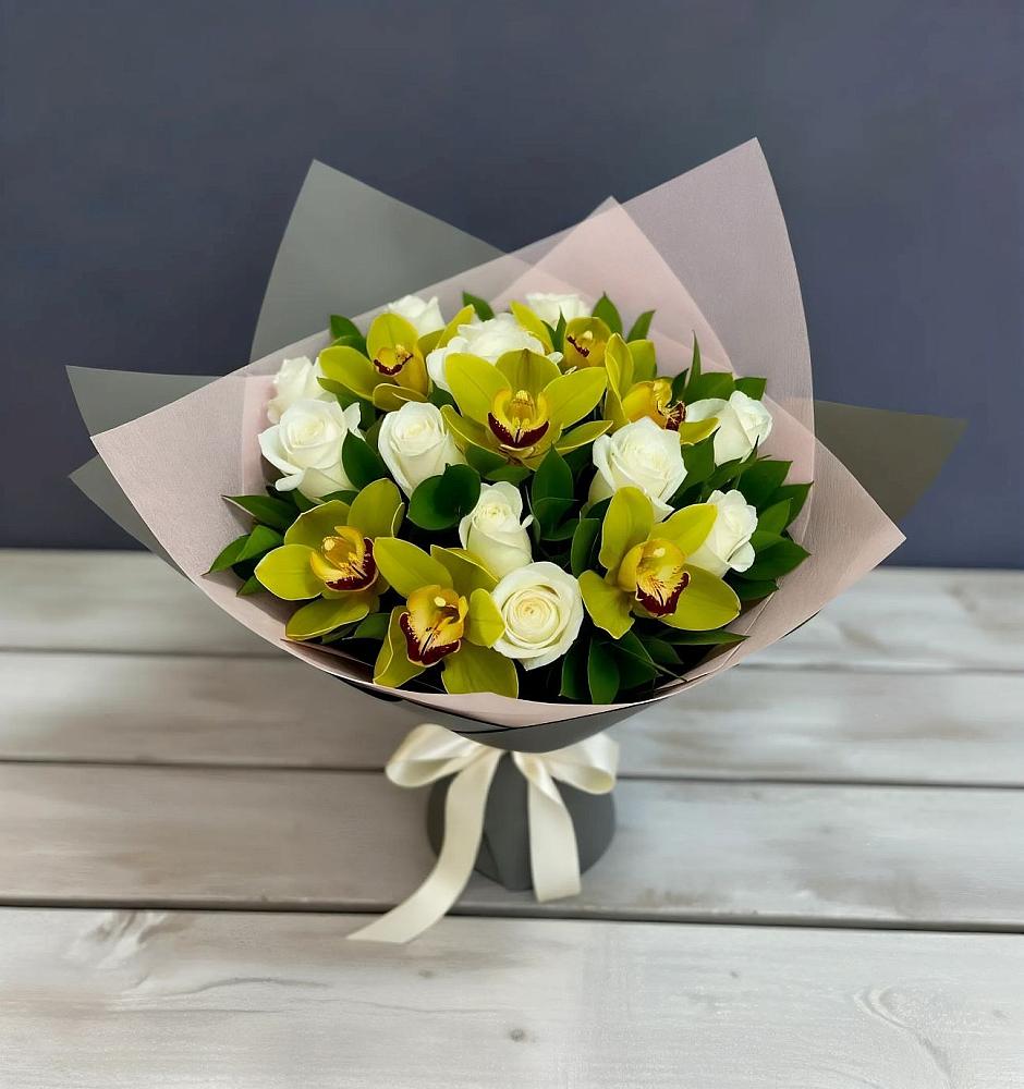 Букет цветов из: Орхидеи и Розы в Нефтекамске