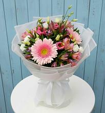 Букет цветов из:  Герберы, Альстромерии и Лизиантусы #REPLACE_PRED# Нефтекамске