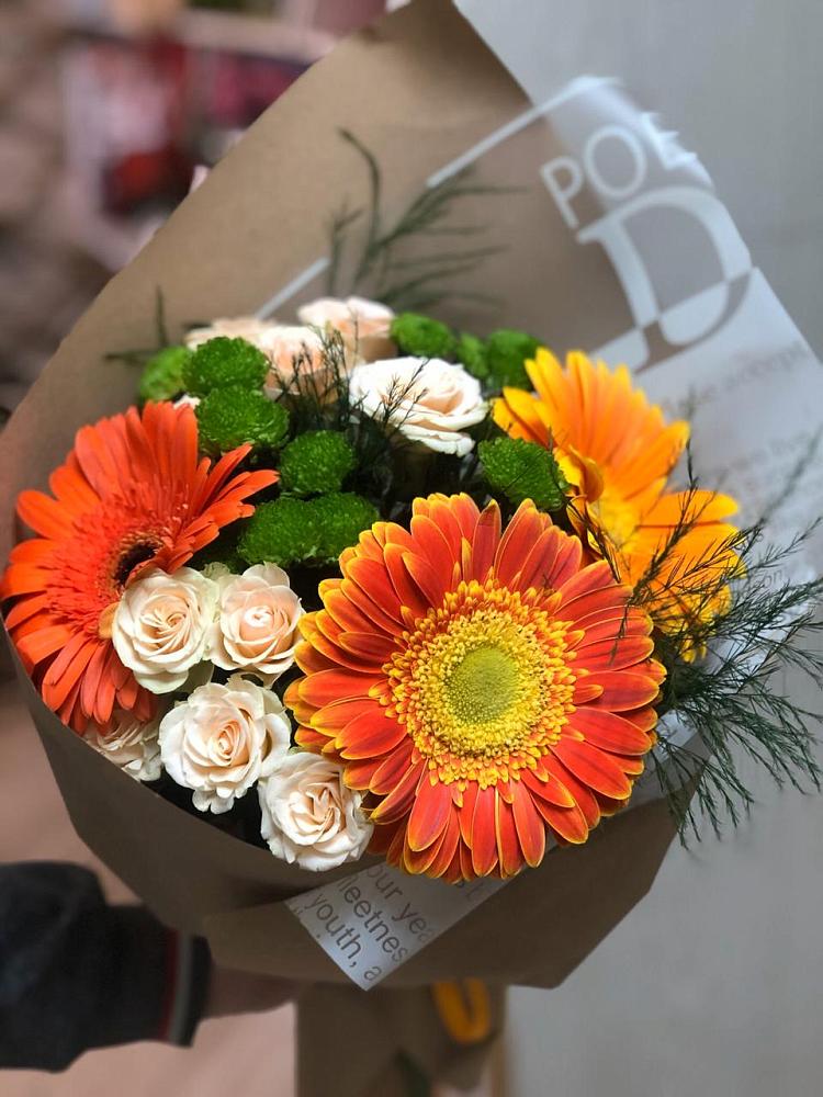 Букет цветов из: Герберы, Хризантемы и Розы в Нефтекамске