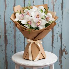 Букет цветов из:  Орхидеи и Розы #REPLACE_PRED# Нефтекамске